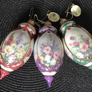 Vintage Collectible Bradford Exchange Floral Cameos Ornament Collection